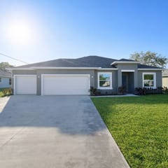 Sebastian Serenity - 3BR/2BA home near beaches