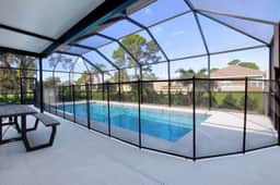 Pristine Newly Heated Pool Home Centrally Located - Imagen 2