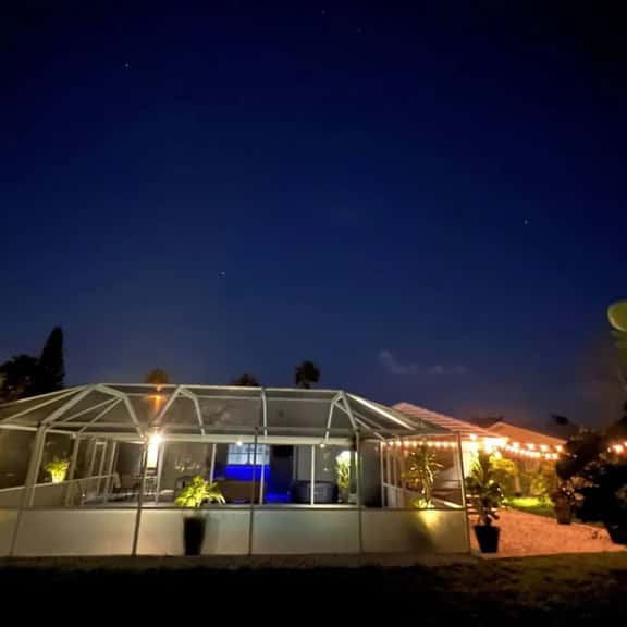 Barefoot Bungalow - 3 BR Pool home with Hot Tub - Image 1